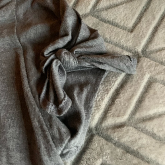 V-neck tee - Picture 2 of 3